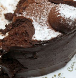 Tunnel-of-Love Cake